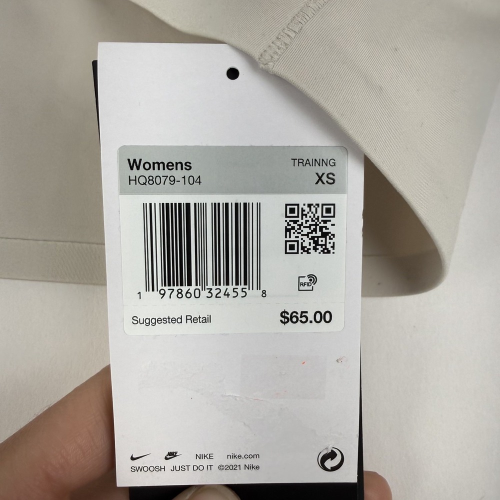 New Womens Nike Form Ivory Athletic Gym Short Sleeve T-Shirt Size XSmall NWT - Picture 2 of 3